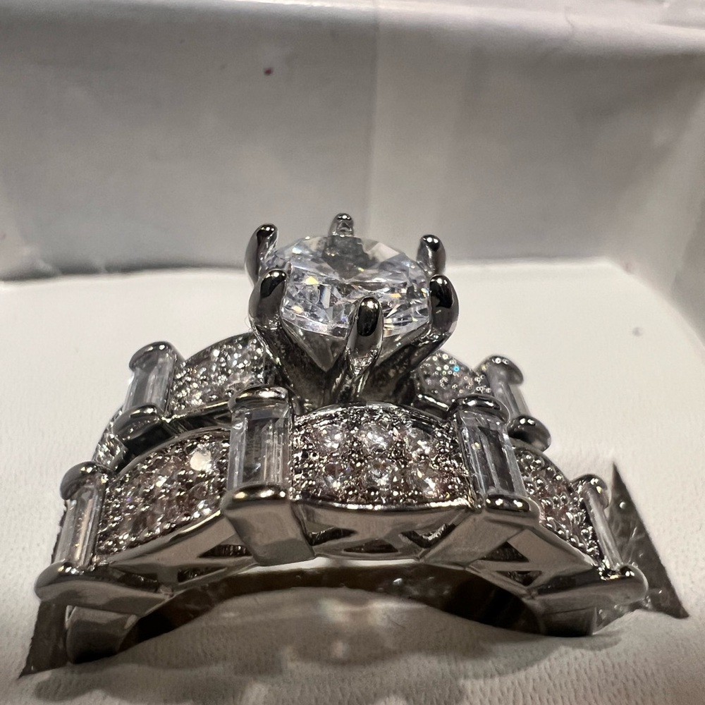 Wedding Ring/Engagement Set - Picture 3 of 9